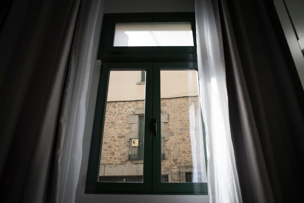 Apartamento En Centro Historico Con Patio Romano San Lorenzo de El Escorial Bagian luar foto